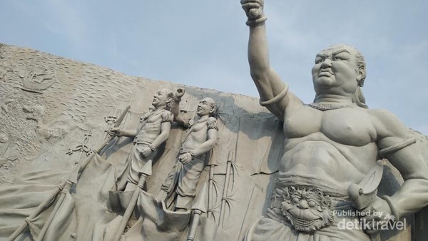 Kisah Kerajaan Nusantara di Sudut Monas