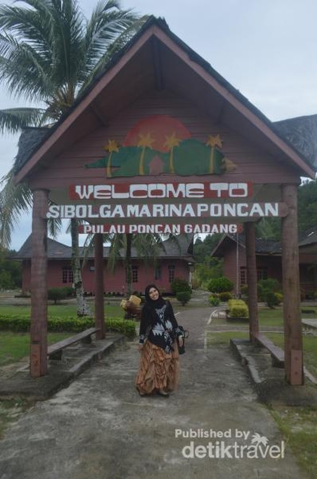 Liburan Asyik Bareng Keluarga di Pulau Poncan, Sibolga