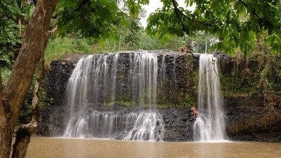 Long Weekend Ini, Yuk Basah-basahan di Air Terjun Anggal