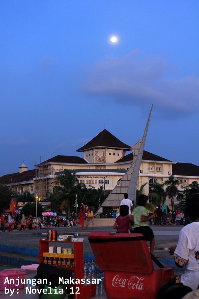 Makassar, Dari Sunset Losari Sampai Pasir Putih Samalona