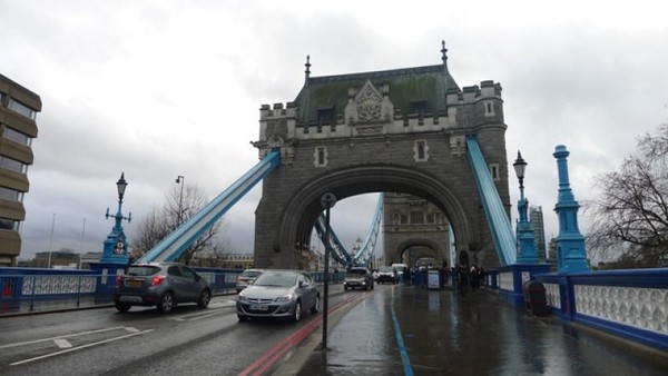 Masuk Ke Bagian Bagian Tower Bridge Ikonnya Kota London