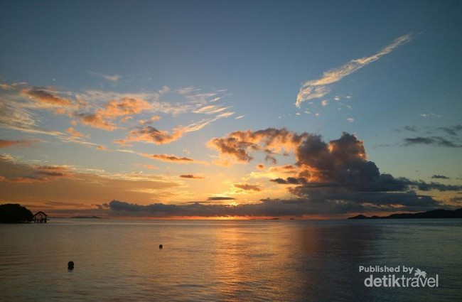 Matahari Terbenam di Raja Ampat, Terbaik!