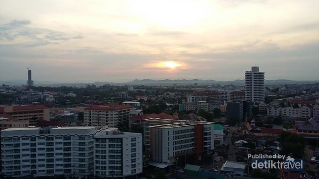 Melihat Penampakan Kota Pattaya dari Atas Ketinggian
