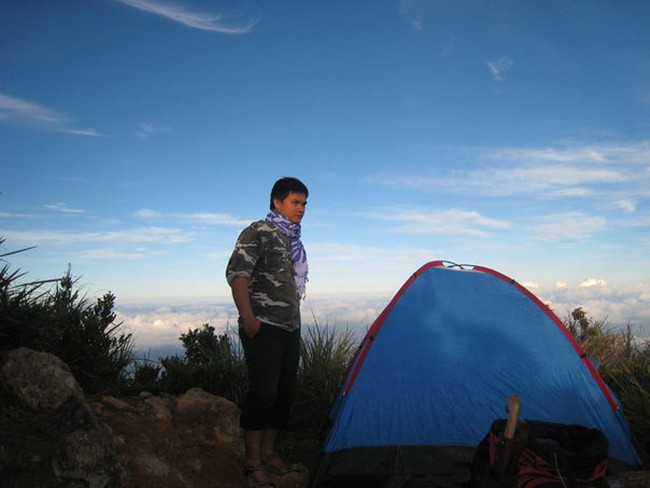 Mendaki Klabat, Gunung Tertinggi di Sulawesi Utara