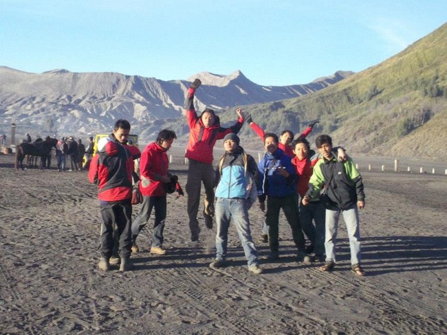 Mengarungi Lautan Pasir Demi Puncak Bromo