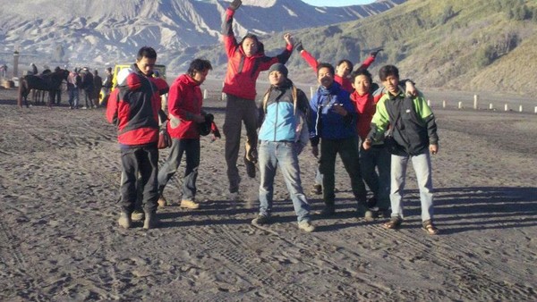Mengarungi Lautan Pasir Demi Puncak Bromo