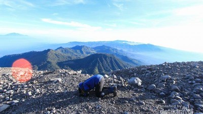 Menggapai Puncak Abadi Para Dewa