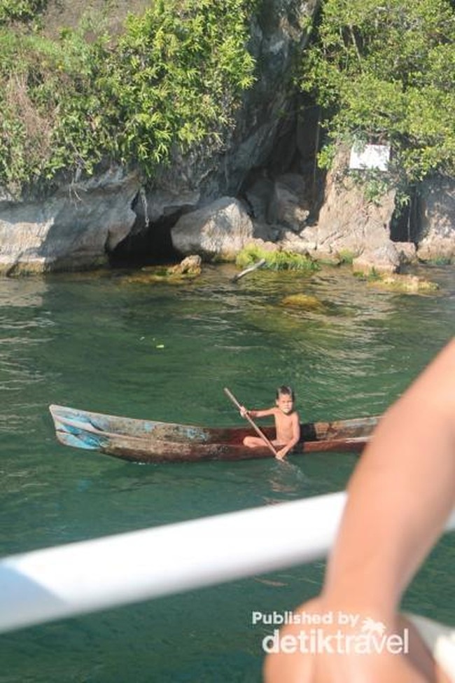 Menikmati Liburan Natal di Danau Toba