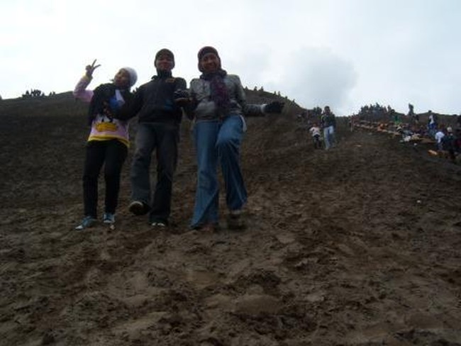 Menikmati Pergantian Tahun dari Puncak Bromo