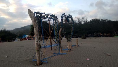 Menikmati Sore Hari di Pantai Parangtritis