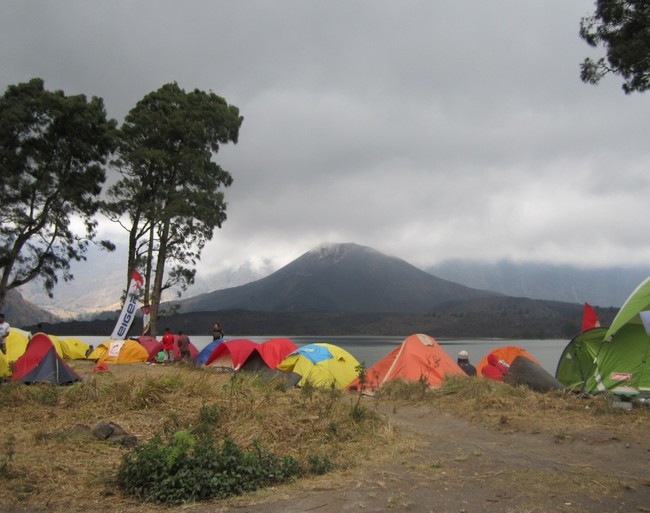 Menyerah Dalam Kecantikan Danau Segara Anak
