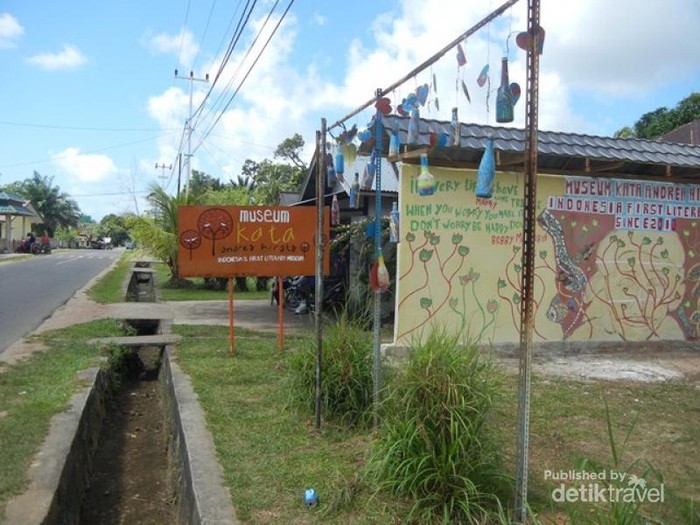 Merangkai Kata Jadi Cerita di Museum Kata Andrea Hirata
