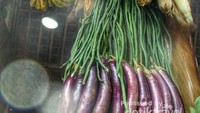 Salah satu hiasan yang terbuat dari hasil bumi pada Upacara Syura-an