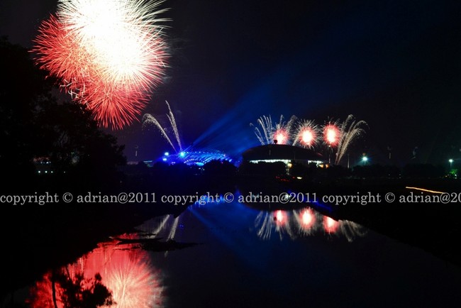 Meriahnya Pesta Kembang Api Sea Games di Palembang