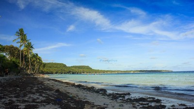 Miris, Pantai Bara Di Bulukumba Penuh Sampah