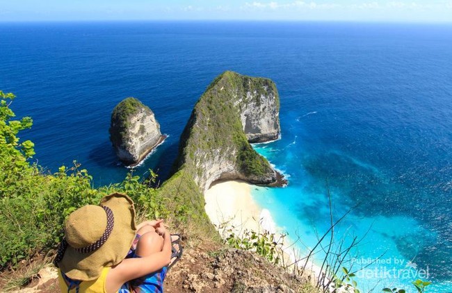 Pantai Kelingking yang Ngehits di Nusa Penida, Bali