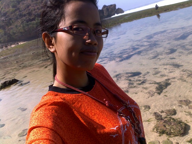 Pantai Nguyuhan yang Masih Perawan