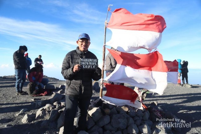 Pendakian Menuju Atap Pulau Jawa