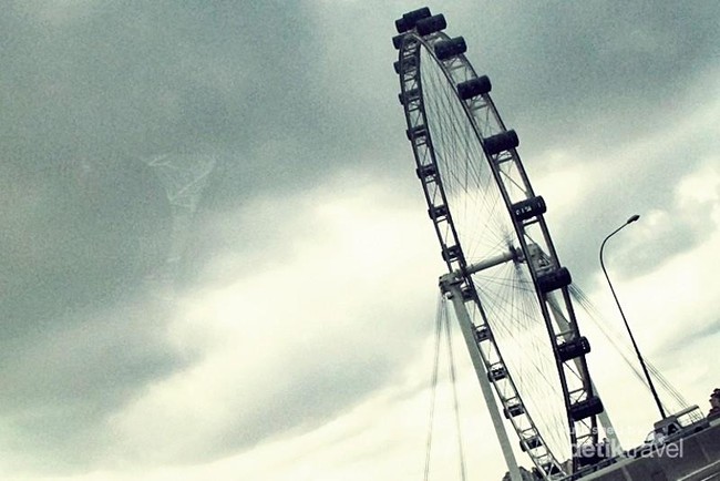 Perjalanan Sehari ke Singapura, Bisa!