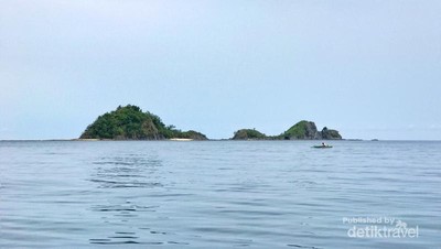 Pernah Dengar Nama Pulau Pinjan? Cantik Banget Lho