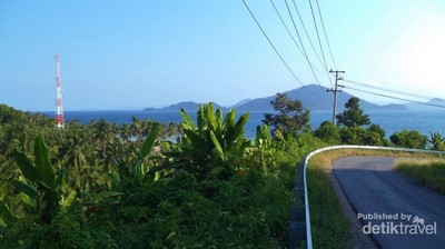 Pesona Pantai Klara di Lampung