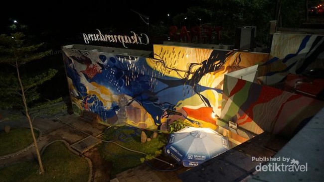 Potret Keunikan dari Paris-nya Jawa