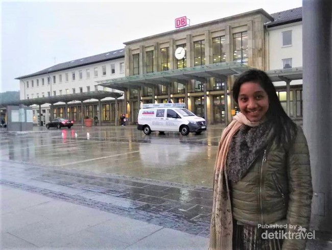Potret Stasiun Kaiserslautern Hauptbahnhof di Jerman