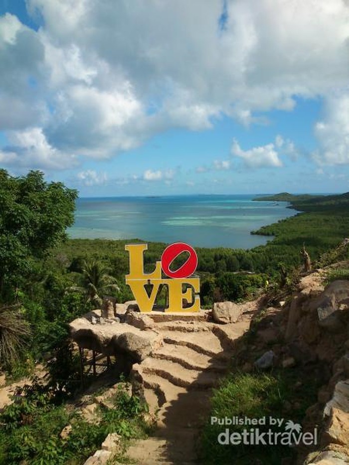 Romantisnya Bukit Cinta Karimunjawa
