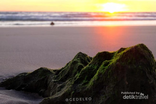 Satu Lagi, Sunset Terindah Indonesia dari Nihiwatu