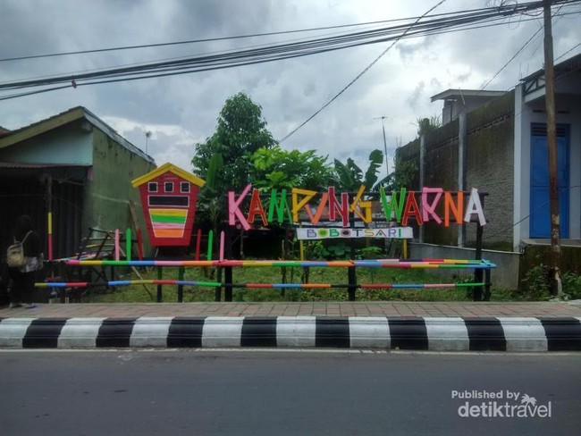 Sawah Sampai Warung Meriah, Ini Kampung Warna Purbalingga