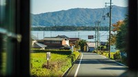 Pemandangan dari dalam bus menuju Ine