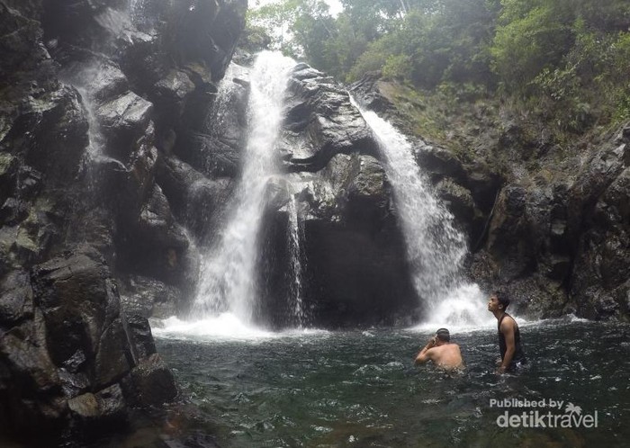 Segarnya Air Terjun Kopea yang Tersembunyi di Sultra