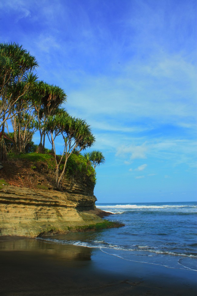Sejuk dan Tenang di Pantai Pangandaran