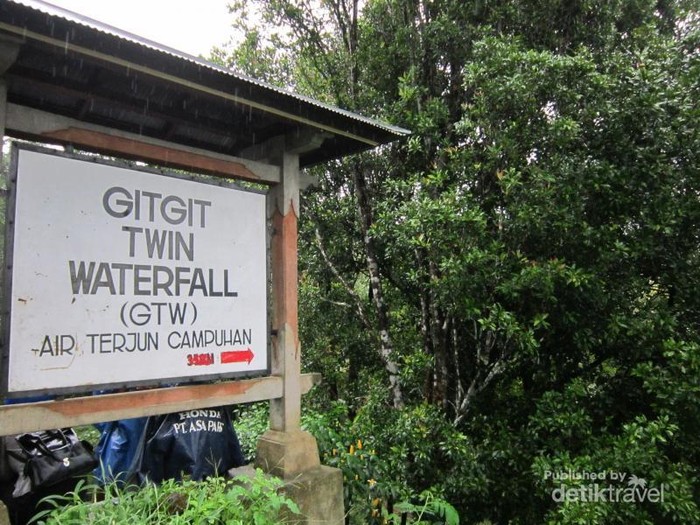 Sejuk Menggigit di Air Terjun Kembar Gitgit