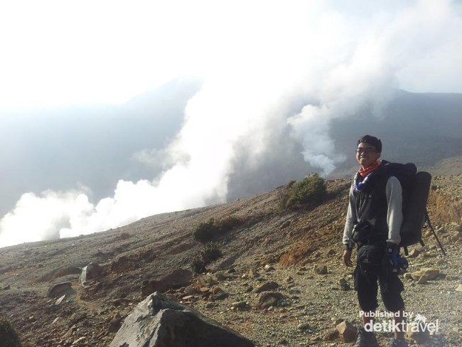 Sejuta Keindahan Gunung Papandayan