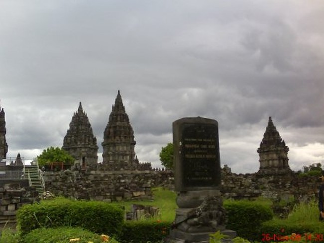 Sendratari Ramayana di Java Overland