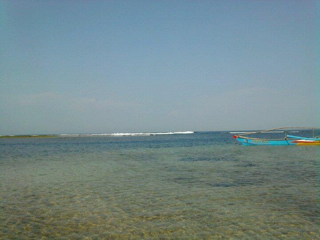 Suguhan Pantai Ujung Genteng