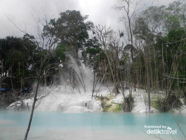 Sumatera Utara Juga Punya Kawah Putih