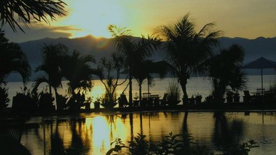 Sunrise Keren di Pantai Talise, Palu