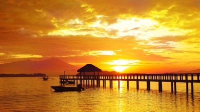 Sunrise Spektakuler di Pantai Sekotong, Lombok