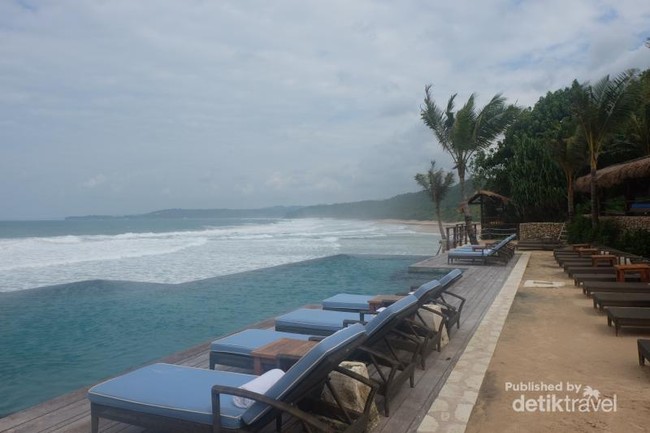 Sunset Cantik dari Pantai Nio di Sumba