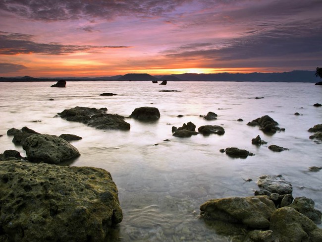 Sunset Dahsyat di Halmahera Utara