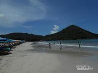 Pantai Selong Belanak Belajar Surfing Asyik Di Pantai Cantik Dengan Pasir Lembut Di Lombok Pantai Selong Belanak Belajar Surfing Asyik Di Pantai Cantik Dengan Pasir Lembut Di Lombok