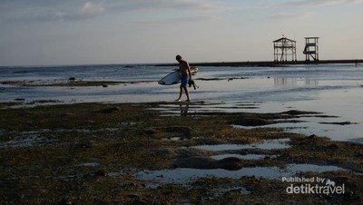 Surga Peselancar di Dompu: Pantai Lakey