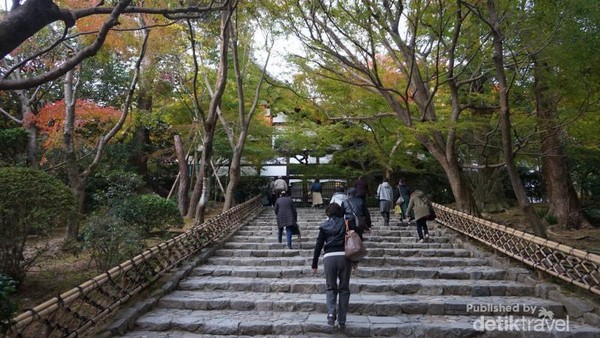 Taman Batu Mistis Ini Paling Terkenal di Kyoto