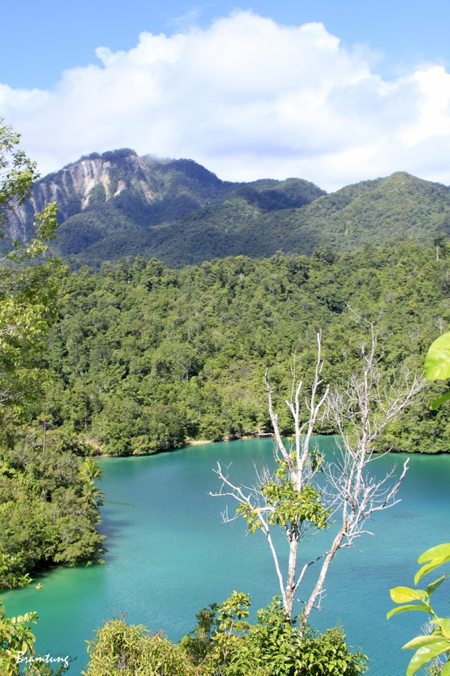 Telaga Sarawandori, Sudah Indah, Banyak Warna Pula!