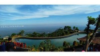Dari atas bukit.