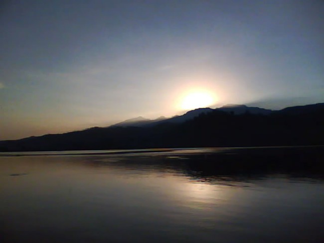 Terbitnya Matahari di Bulan Juni