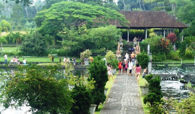 Tirta Gangga, Tak Kalah Cantik dengan Taman Kerajaan Eropa
