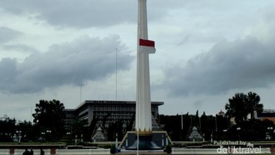 Tugu Pahlawan, Monas-nya Surabaya